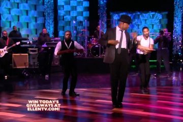 Ne-Yo Performs on Ellen