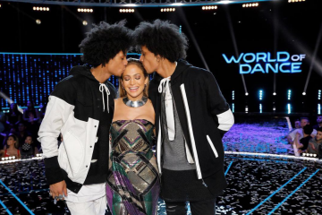 #aboutlastnight Les Twins Jennifer lopez